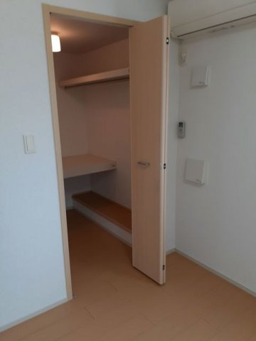 サナンドイ－スト　Ｂの収納