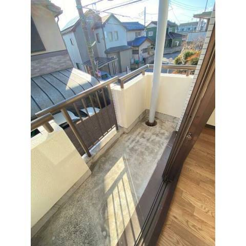 サニーライフ四谷のバルコニー