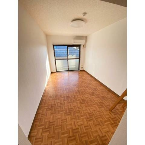 サニーライフ四谷の洋室