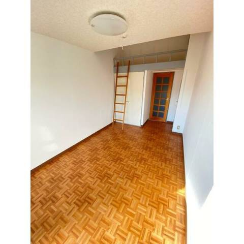 サニーライフ四谷の洋室