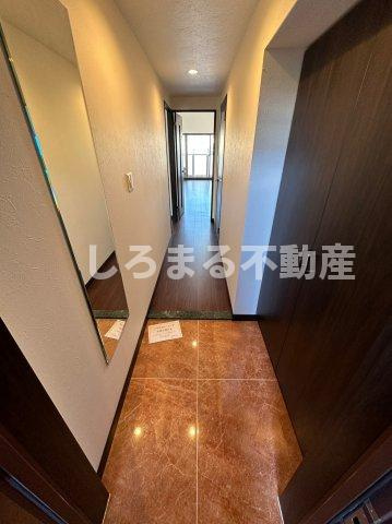 プレジオ本町の玄関