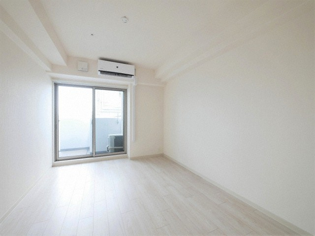 フォーリアライズ難波南レーブの居間・リビング