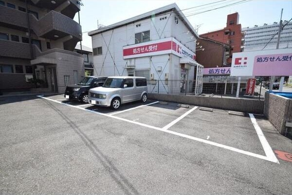 アルファプレイスの駐車場|駐車場完備です