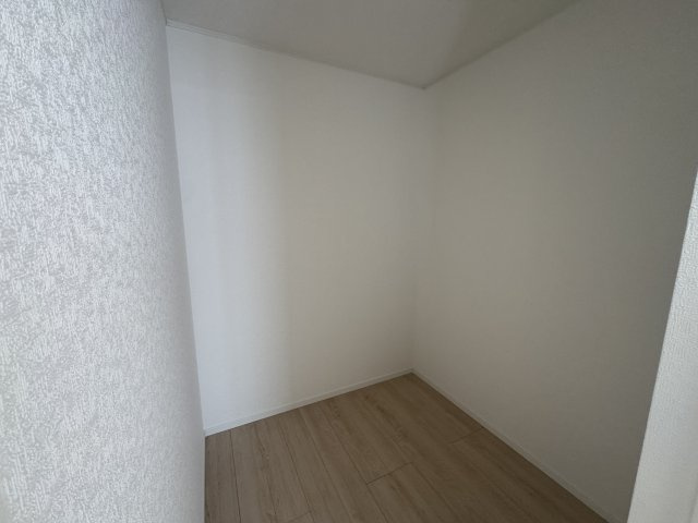 うるま市与那城屋慶名　第6（全4棟）1・4号棟の収納|4号棟　洋室6.5帖＋WIC2帖付き♪（WIC×2部屋）