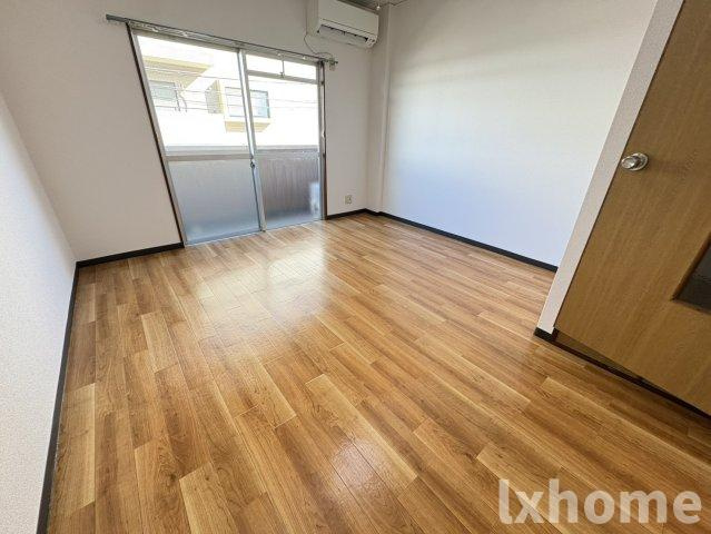 ファーストハイムの居間・リビング|ゆったりとしたリビングです