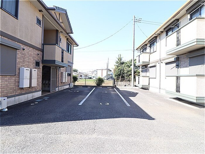 グリーンヴィラ カサハラの駐車場|カースペースがあります