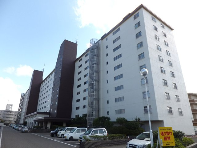 マンション青山カメリアの外観