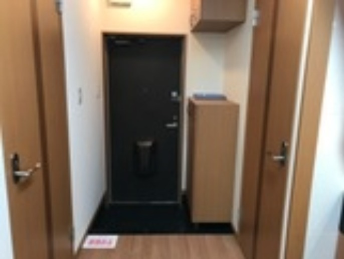 プレサス天神の玄関