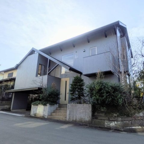 横浜市青葉区美しが丘西3丁目 中古戸建て【仲介手数料無料】カースペース2台の外観