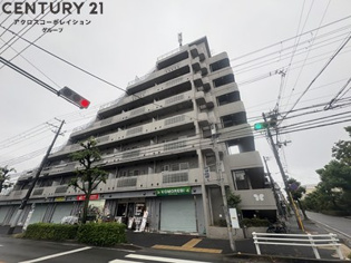 エレベータ付きで、ベビーカーや重い荷物があっても便利！

