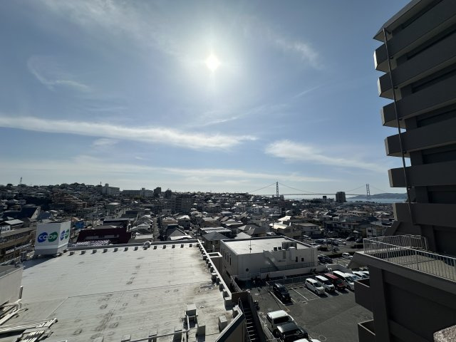 サンヴェール朝霧ヶ丘の展望|【物件からの眺望写真】マンション北東側に「コープ大蔵谷」があり、徒歩2分で行くことができます。日々の買い出しにかかる時間を短縮でき、時間にゆとりが生まれそうです。