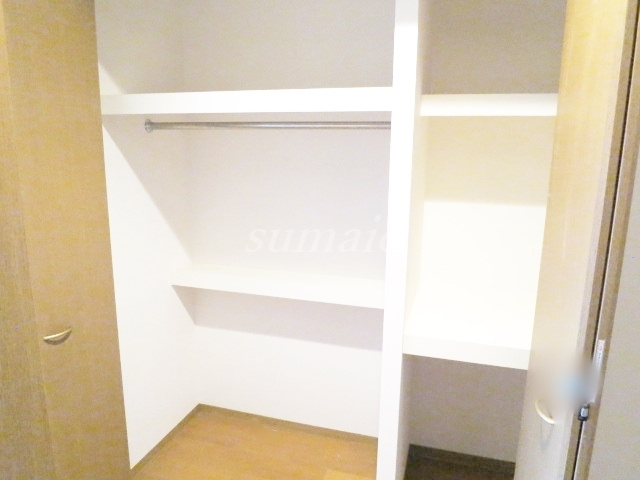 メゾン・ド・リュミエールの収納|広々とした収納です☆