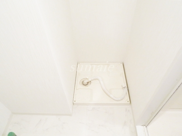 メゾン・ド・リュミエールの設備|洗濯機置場です☆