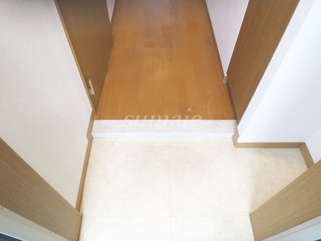 メゾン・ド・リュミエールの玄関|玄関です☆