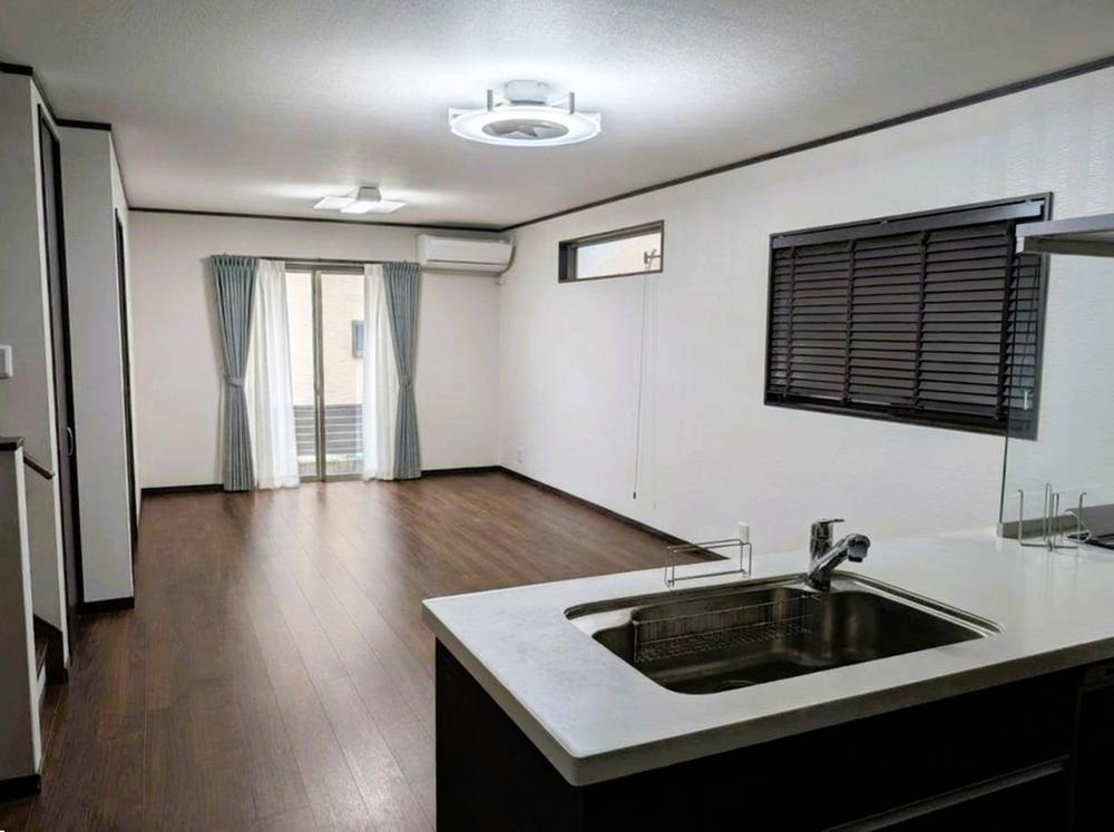 沖町　中古一戸建てのキッチン|LDK19.06帖
■物件内覧・資金計画相談・住宅ローン相談、リフォーム相談、お問合せ受付中■
※当日・翌日のご内覧、ご相談はお電話でのお問合せがスムーズです！