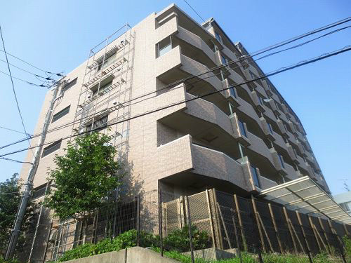 ガーデンコート楠ケ丘の外観