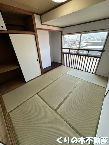 【寝室】 | ルミウス北高下 | 開放的な寝室です