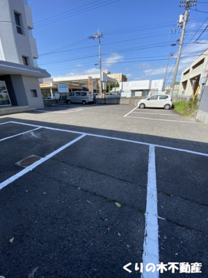【駐車場】 | ルミウス北高下 | 駐車場に車を止められます