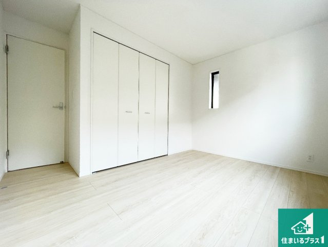 天理市杉本町　第2期　新築一戸建ての洋室|シンプルな洋室は、自分好みのインテリアが楽しめます♪ご家族とインテリアや家具を選びに行くのは新築購入時の醍醐味の一つです。ぜひお楽しみください♪