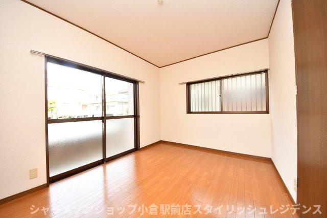 アンフィニ企救丘の洋室