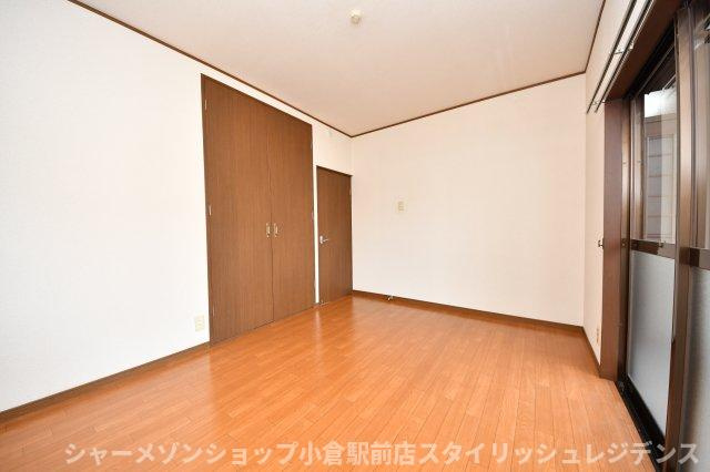 アンフィニ企救丘の洋室