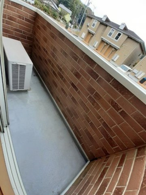 【バルコニー】 | ノイ・ブローテＡ | バルコニー付きです