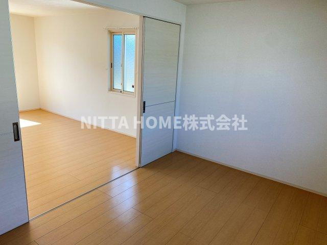 ビエナコートの子供部屋|引き戸も開けると広く使えますね！