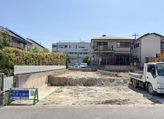 【長久手市長配 3号棟】LDK18.5帖/大容量収納の前面道路含む現地写真|現地（2026年7月上旬）撮影　現況：造成工事中