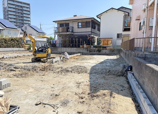 【長久手市長配 3号棟】LDK18.5帖/大容量収納の前面道路含む現地写真|現地（2026年7月上旬）撮影　現況：造成工事中