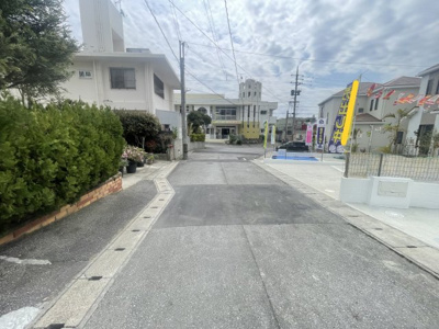 【前面道路含む現地写真】 | 南風原町宮城（全5棟）A号棟 | ※東側公道4.5m～5.5m♪