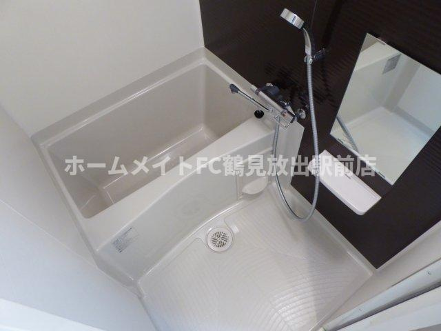 Luxe緑橋の浴室