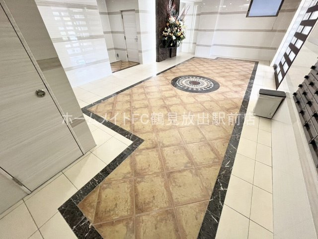 Luxe緑橋のロビー