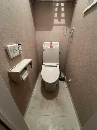 北岸和田1丁目　中古一戸建てのトイレ|温水洗浄便座
■物件内覧・資金計画相談・住宅ローン相談、リフォーム相談、お問合せ受付中■
※当日・翌日のご内覧、ご相談はお電話でのお問合せがスムーズです！