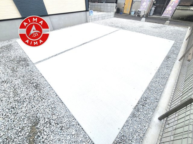 糟屋郡宇美町桜原2丁目第12-1棟(1号棟)の駐車場|広々した駐車場になります。3台並列駐車となります。