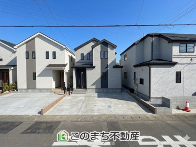 【駐車場】 | 久喜青毛1丁目6番　B号棟 | お車を並列で2台駐車可能です(車種によります)。
