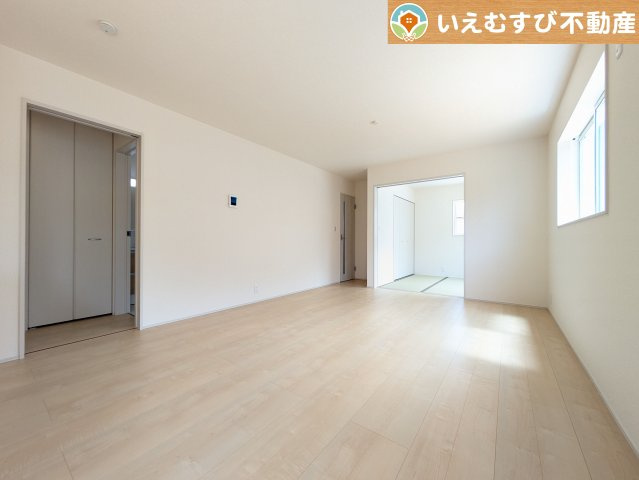 Livele Garden.S　上里町七本木第6の居間・リビング|ご家族みんながゆったりくつろげるリビング
ゆとりの空間でくつろいだり遊んだり、家族の時間が楽しみですね♪