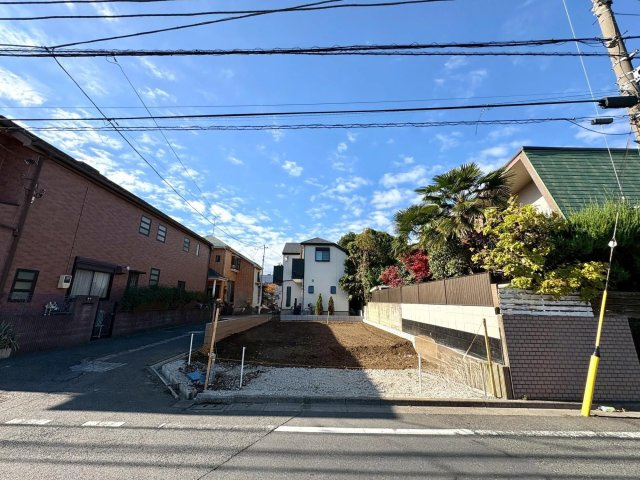 練馬区大泉学園町8丁目　制震ダンパー採用　太陽光×長期優良住宅　限定1棟の外観