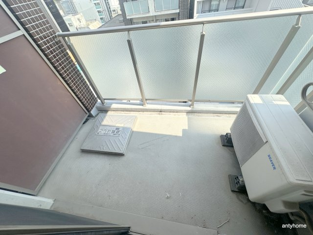 アーデン江戸堀　仲介手数料無料のバルコニー
