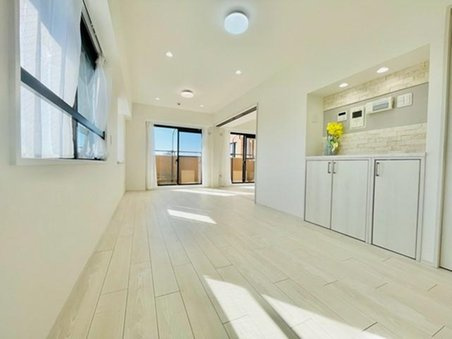 ライオンズマンション川口飯原町の居間・リビング|ゆったりとした居間です