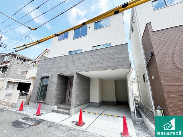 29日(土)30日(日)現地ご見学可能！寝屋川市春日町　全2邸の外観|お客様に長く安心して住んでいだだける事にこだわった家づくり！住んでからのアフターサービスにもしっかりと取り組んでいます！
