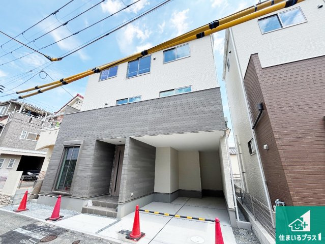 29日(土)30日(日)現地ご見学可能！寝屋川市春日町　全2邸の外観|安心の10年保証！外観を美しく保ち、雨水で汚れを落とします！気になることがありましたら、お気軽にお問い合わせください！