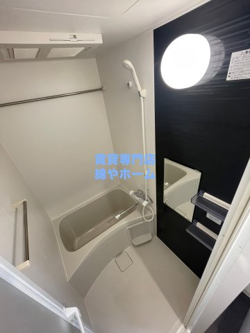セオリー夕陽丘DOORの浴室|コンパクトで使いやすいお風呂です