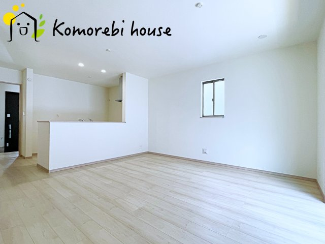北本宮内　2期　新築一戸建て　ハートフルタウン　Kの居間・リビング|使いやすい居間です