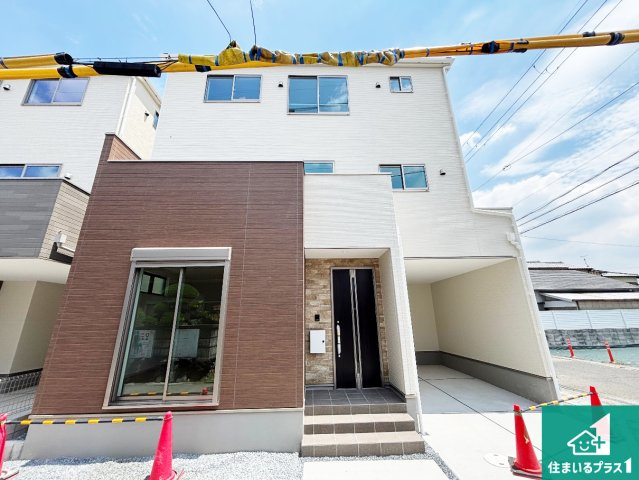 ■寝屋川市春日町　第3期　新築一戸建ての外観|お客様に長く安心して住んでいだだける事にこだわった家づくり！住んでからのアフターサービスにもしっかりと取り組んでいます！
