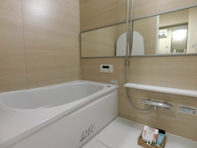 プレステージ青山の浴室