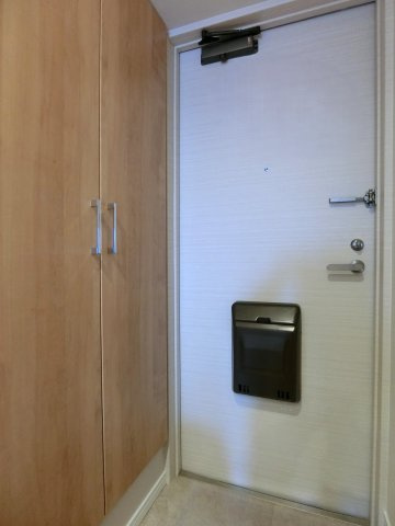 プレステージ青山の玄関