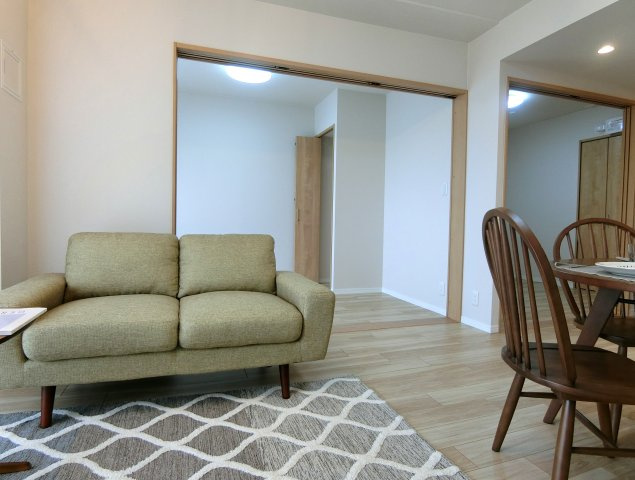 プレステージ青山の居間・リビング