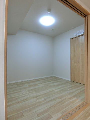 プレステージ青山の洋室