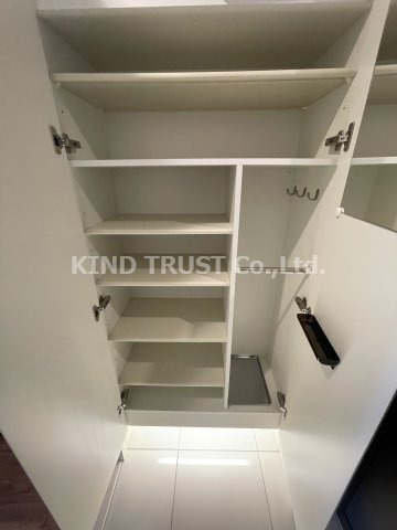 西天満レジデンスの玄関|明るい玄関です