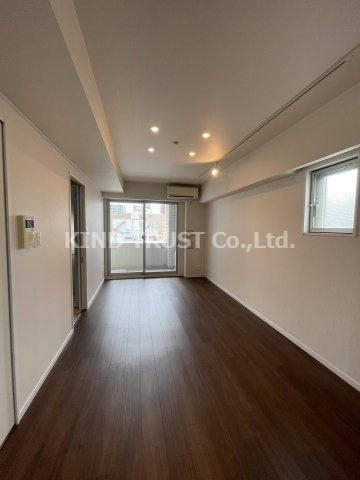 西天満レジデンスの居間・リビング|おしゃれなリビングです